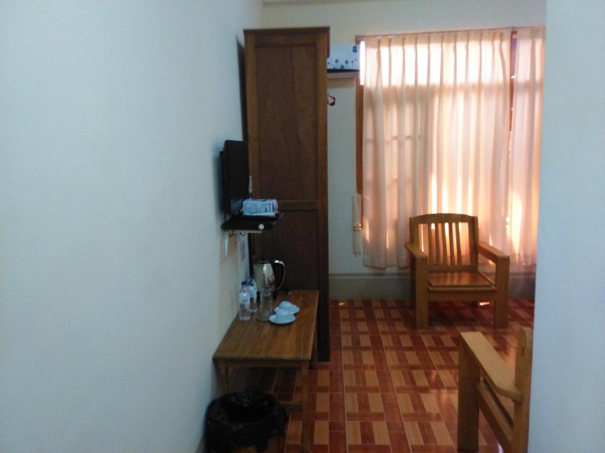 インレー スター ホテル ニャウンシュエ 部屋 写真